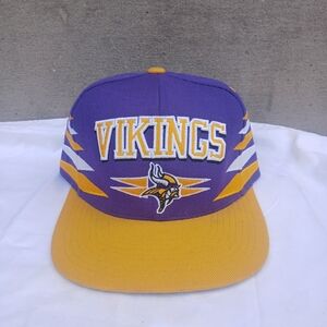Flag Strip Minnesota Vikings Purple and Yellow Cap
